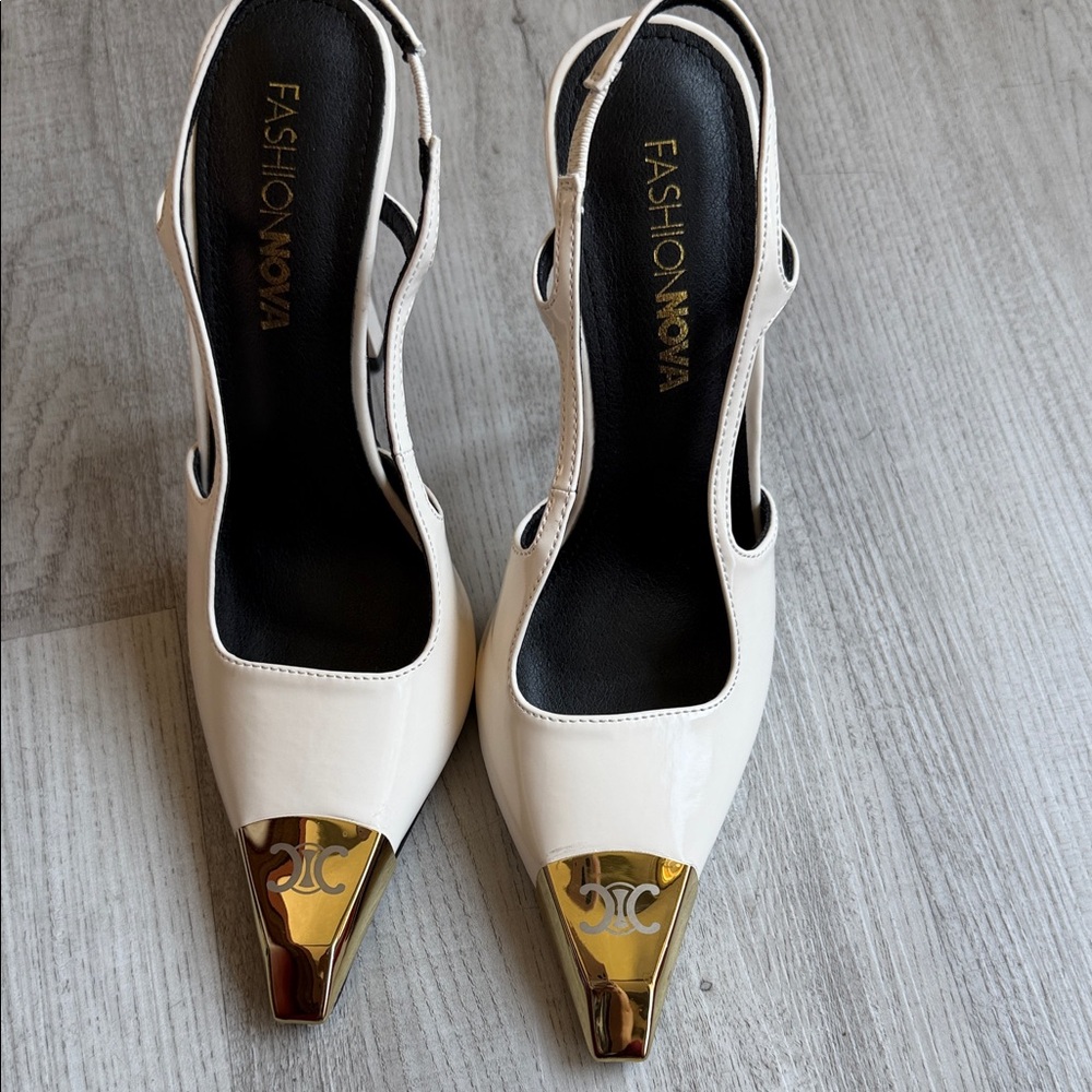 Fashion Nova Cream and Gold‎ Heels